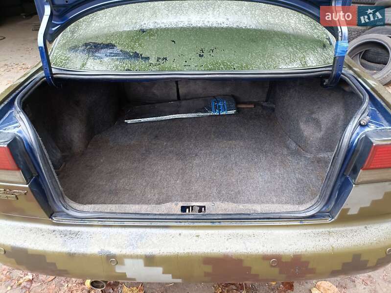 Седан Subaru Legacy 1997 в Днепре