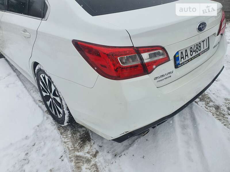 Седан Subaru Legacy 2018 в Киеве