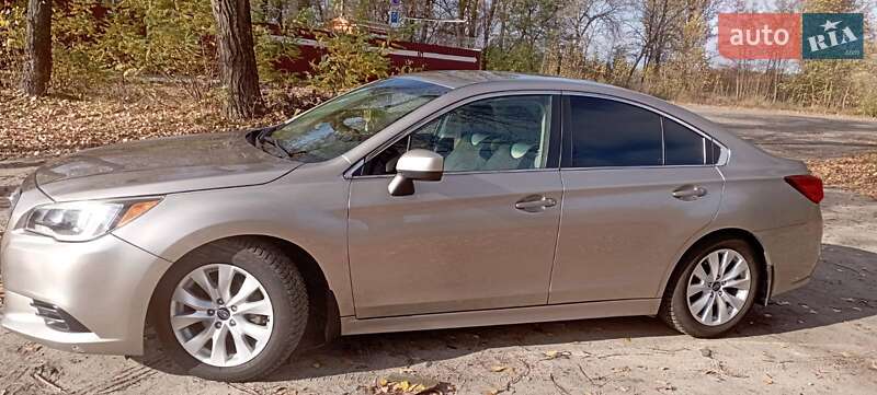 Седан Subaru Legacy 2015 в Горишних Плавнях