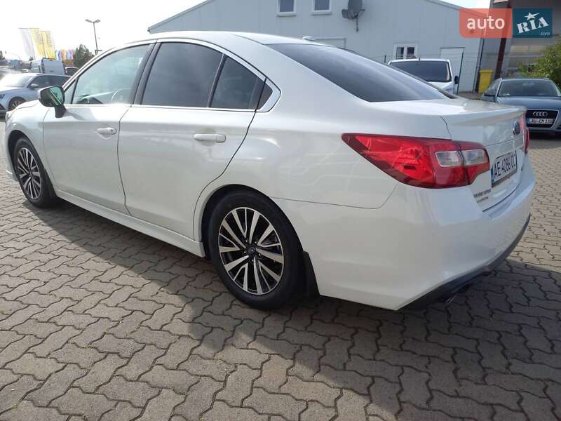 Седан Subaru Legacy 2019 в Черновцах