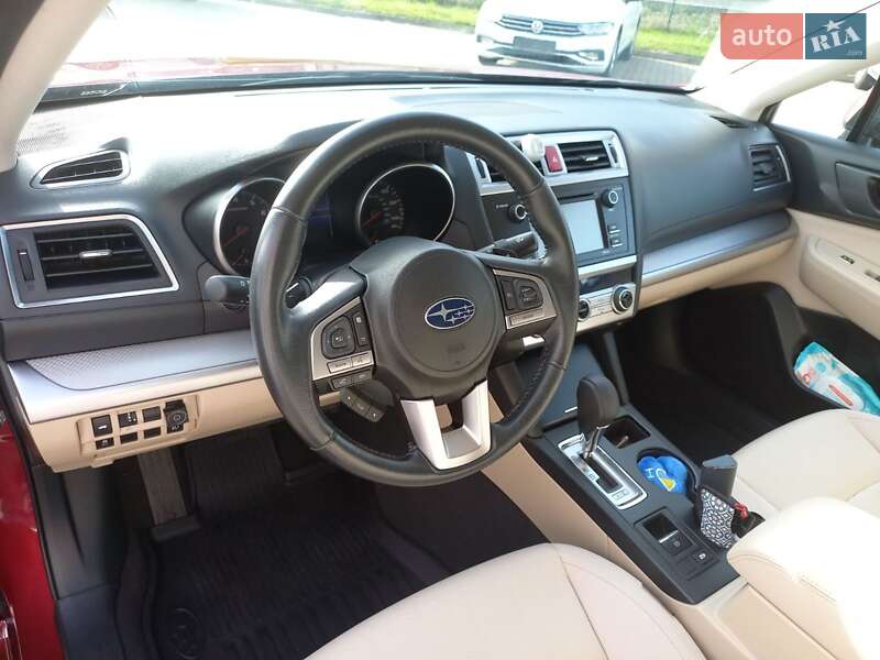 Седан Subaru Legacy 2017 в Черновцах