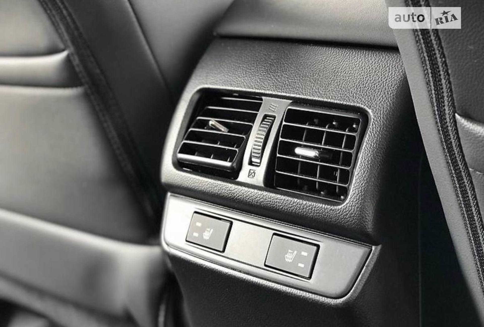 2015 Subaru Legacy - мініатюра 13