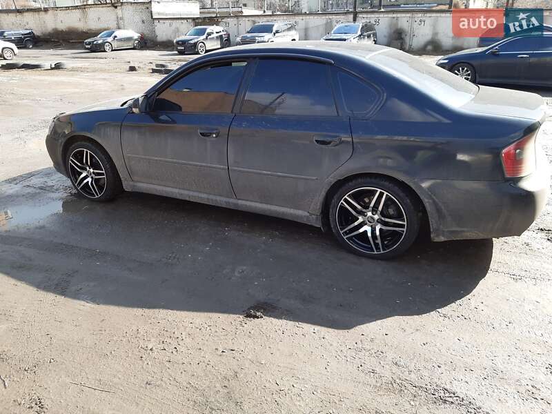 Седан Subaru Legacy 2004 в Харькове