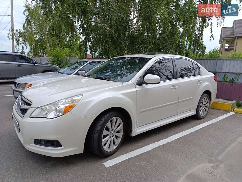 Subaru Legacy 2011