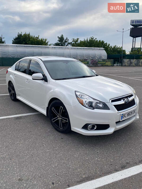 Седан Subaru Legacy 2013 в Львове