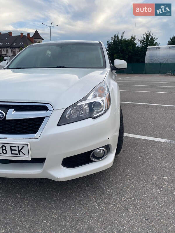Седан Subaru Legacy 2013 в Львові
