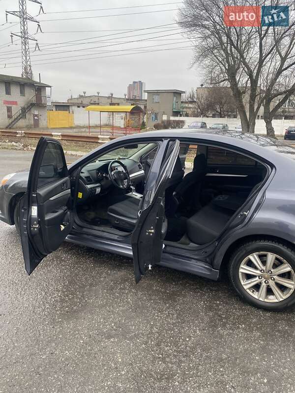 Седан Subaru Legacy 2012 в Киеве