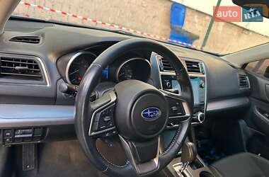 Седан Subaru Legacy 2017 в Киеве