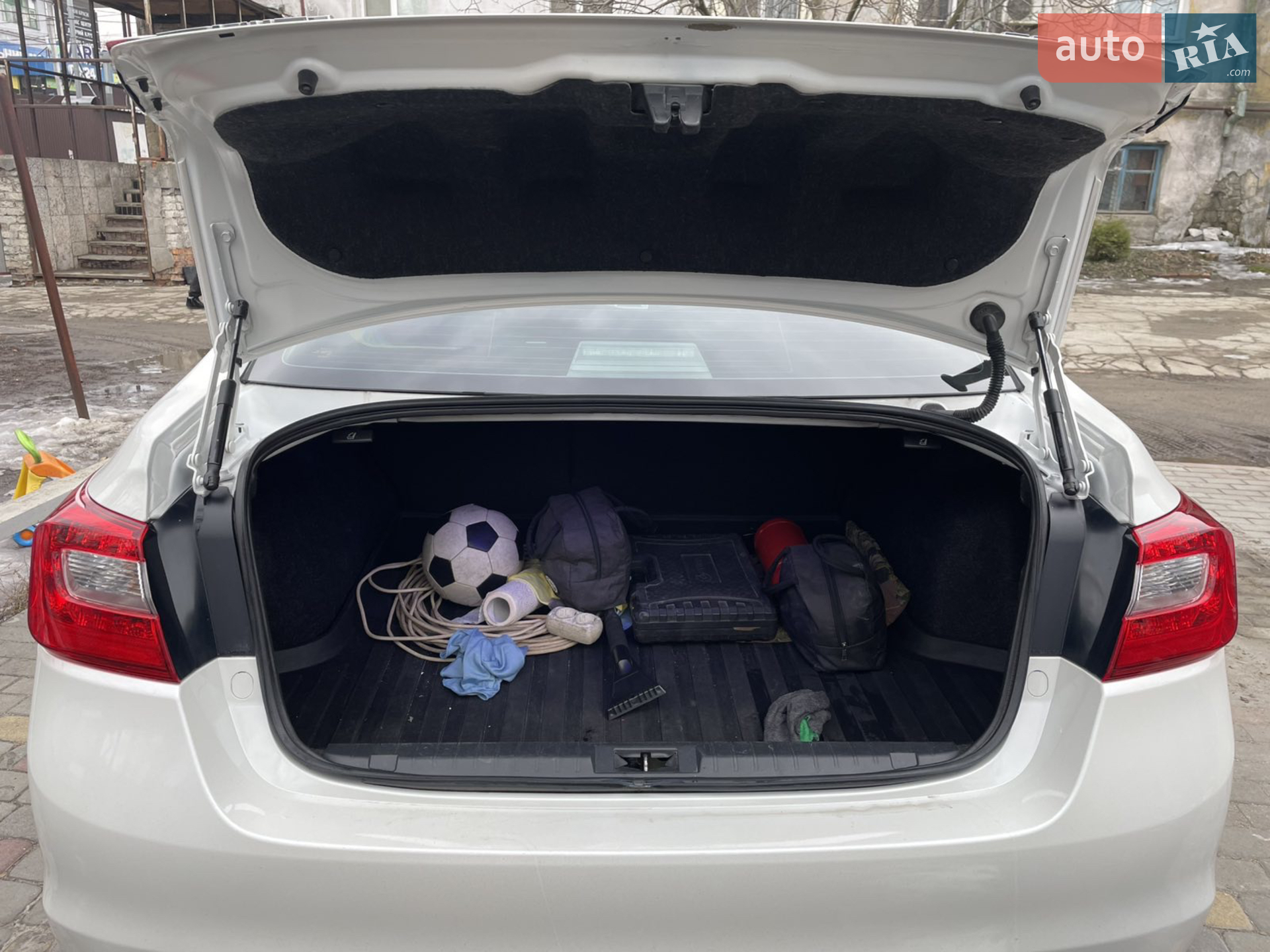 2014 Subaru Legacy - мініатюра 3