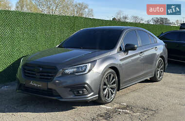 Седан Subaru Legacy 2018 в 