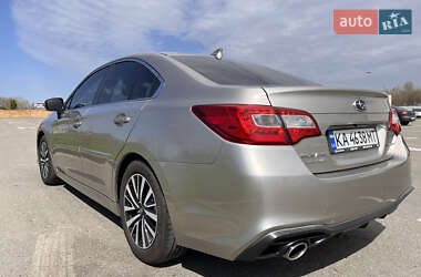 Седан Subaru Legacy 2018 в 