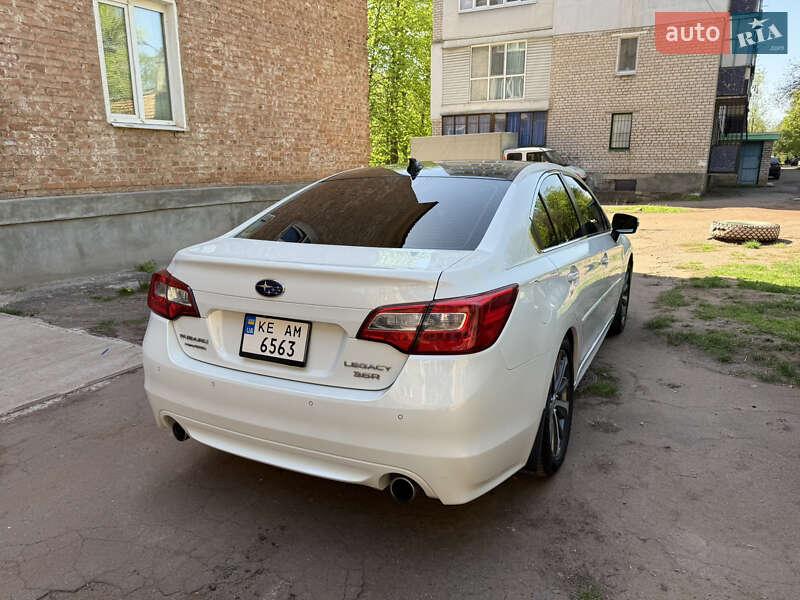Седан Subaru Legacy 2016 в Киеве
