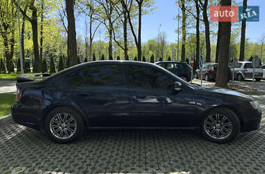Седан Subaru Legacy 2004 в 