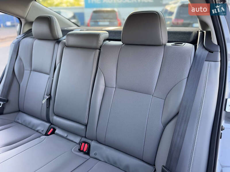 Седан Subaru Legacy 2020 в Киеве