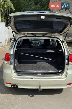 Универсал Subaru Legacy 2010 в 