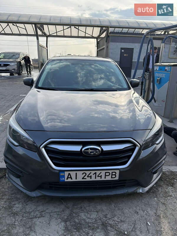 Седан Subaru Legacy 2018 в Киеве
