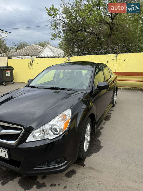 Седан Subaru Legacy 2012 в 