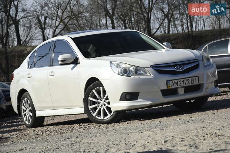 Subaru Legacy 2011