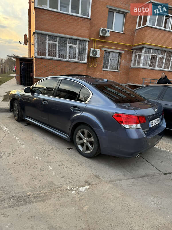 Седан Subaru Legacy 2014 в Сумах