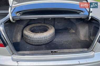 Седан Subaru Legacy 2000 в 