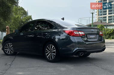 Седан Subaru Legacy 2018 в 