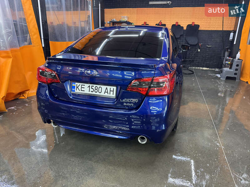 Седан Subaru Legacy 2015 в Дніпрі