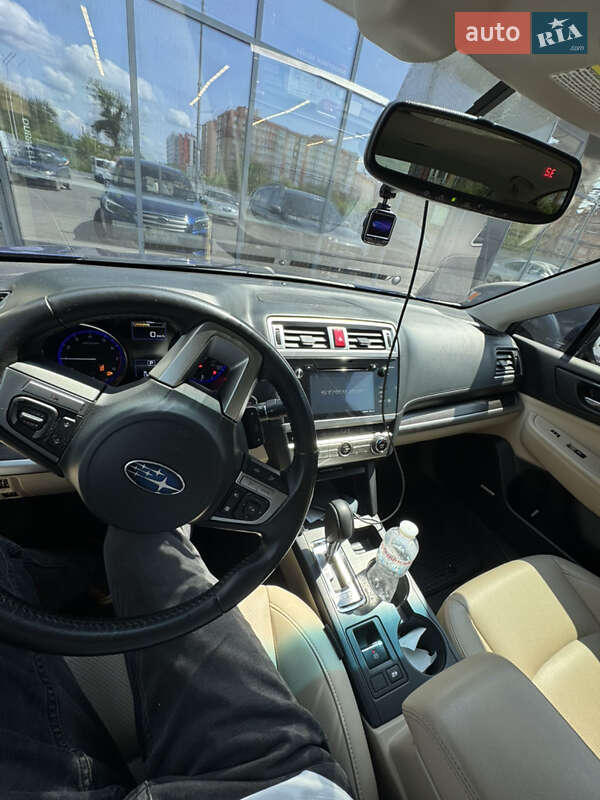 Седан Subaru Legacy 2015 в Дніпрі