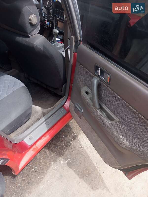 Універсал Subaru Legacy 1990 в Одесі