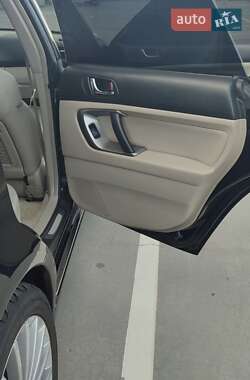 Седан Subaru Legacy 2004 в 