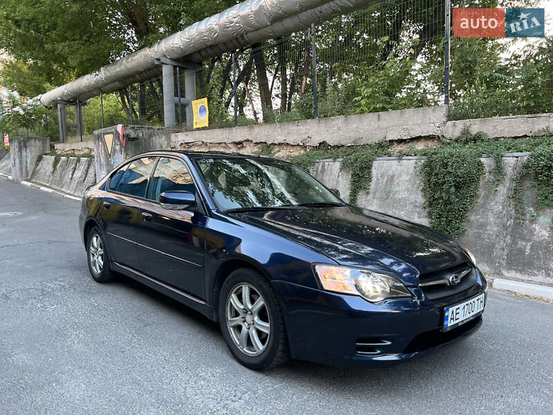 Седан Subaru Legacy 2004 в Днепре