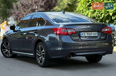 Седан Subaru Legacy 2016 в 