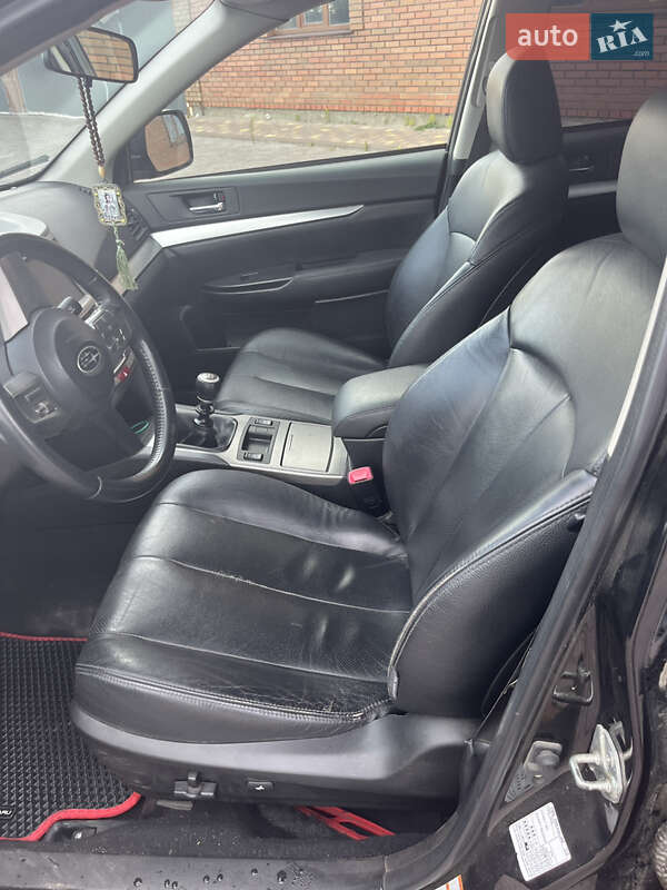 Универсал Subaru Legacy 2010 в Теофиполе