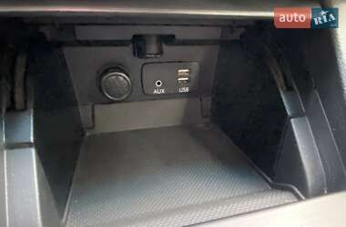 Седан Subaru Legacy 2016 в 
