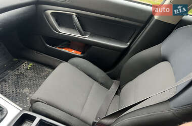 Седан Subaru Legacy 2005 в 