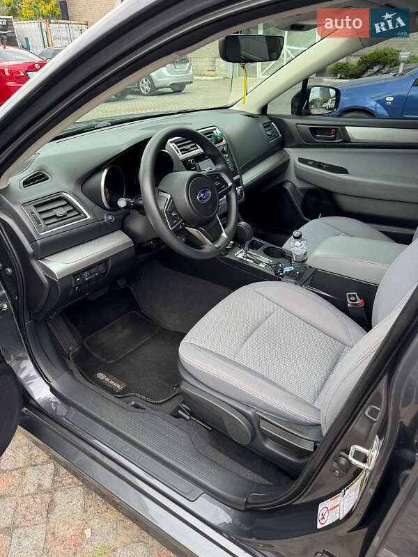 Седан Subaru Legacy 2017 в Днепре