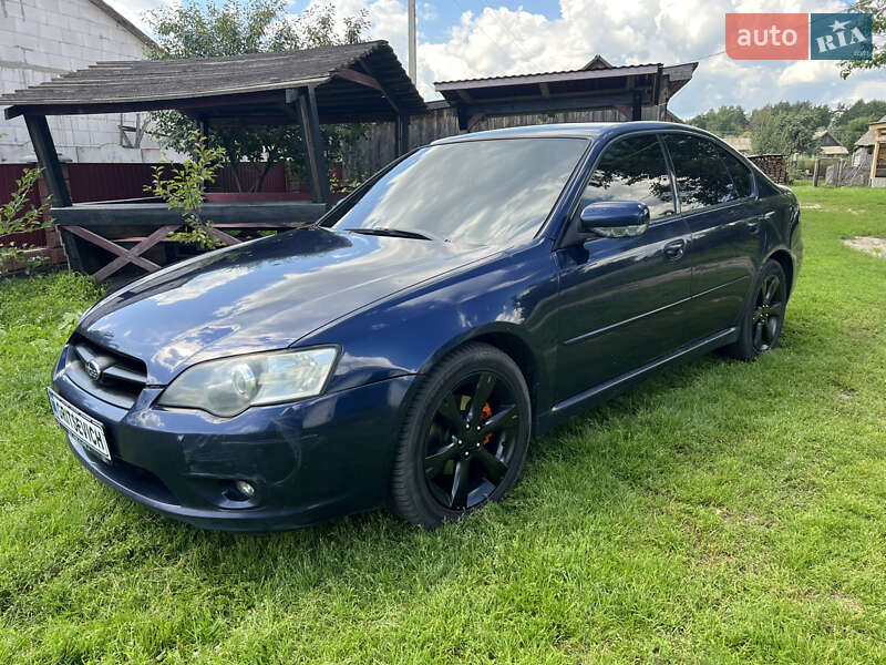 Седан Subaru Legacy 2005 в Зарічному