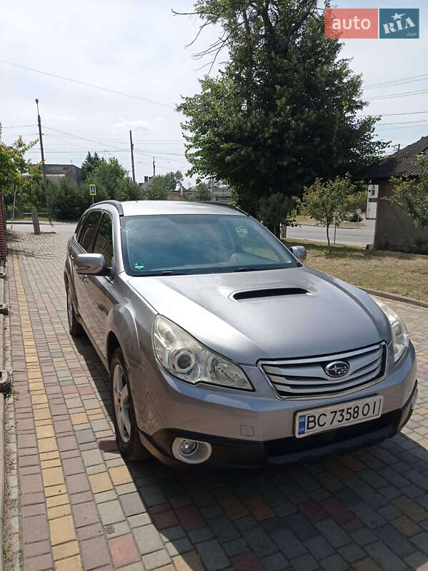 Subaru Legacy 2011