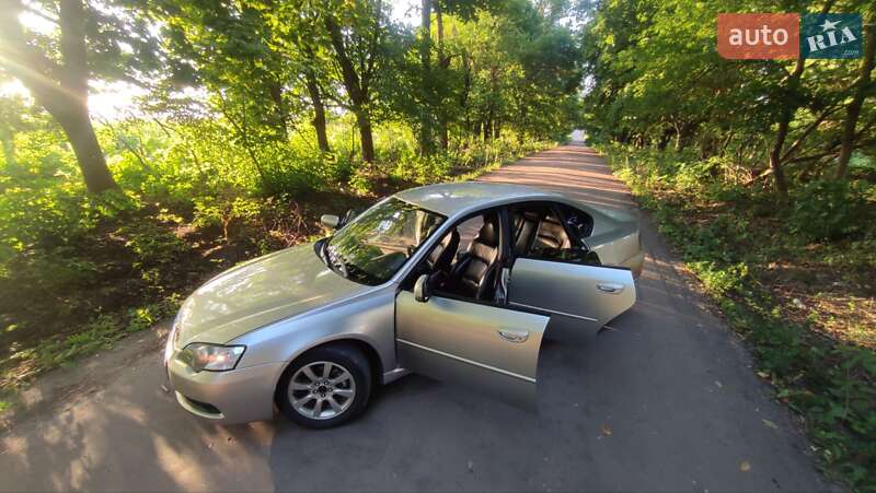 Седан Subaru Legacy 2005 в Тернополі
