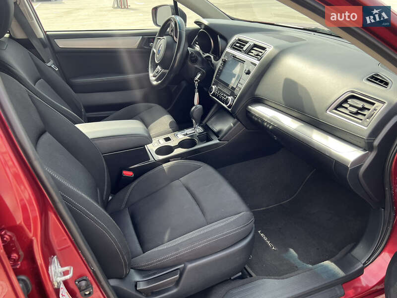 Седан Subaru Legacy 2017 в Києві