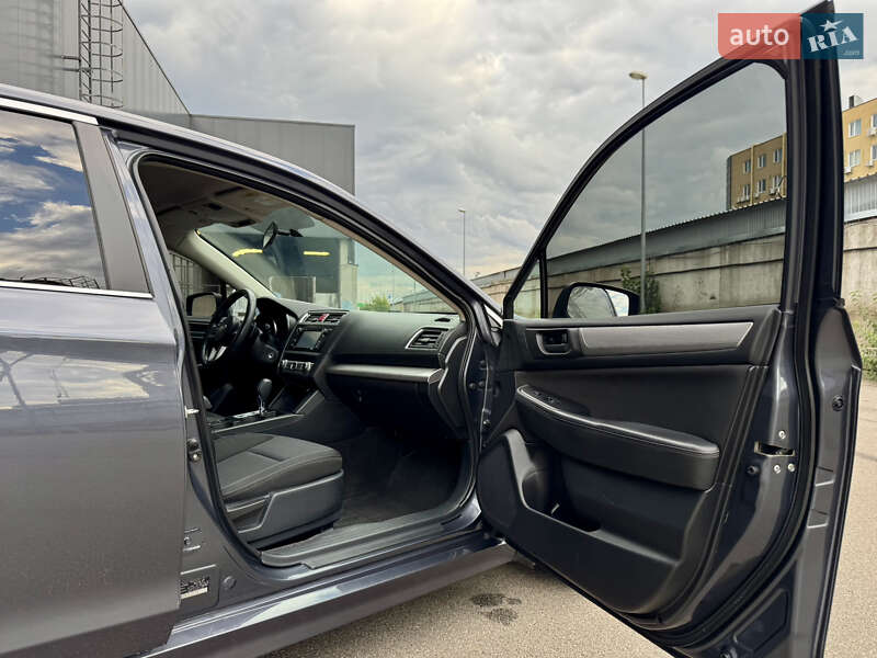 Седан Subaru Legacy 2014 в Киеве