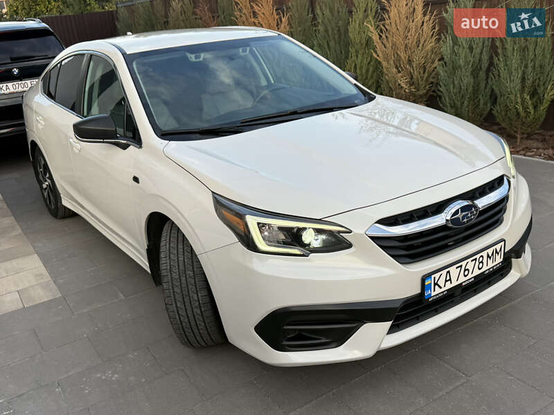 Седан Subaru Legacy 2020 в Хотине