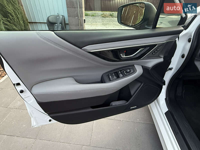 Седан Subaru Legacy 2020 в Хотине