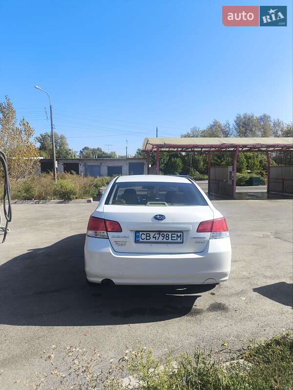Subaru Legacy 2011