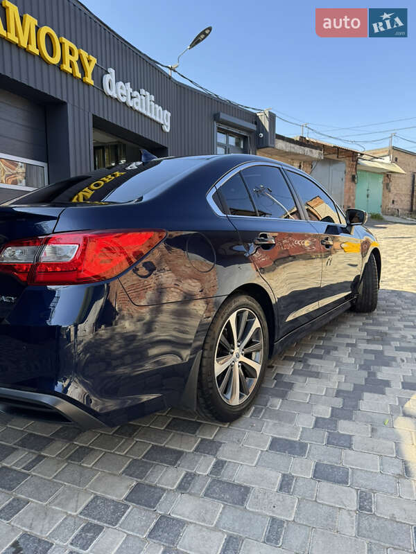 Седан Subaru Legacy 2017 в Днепре
