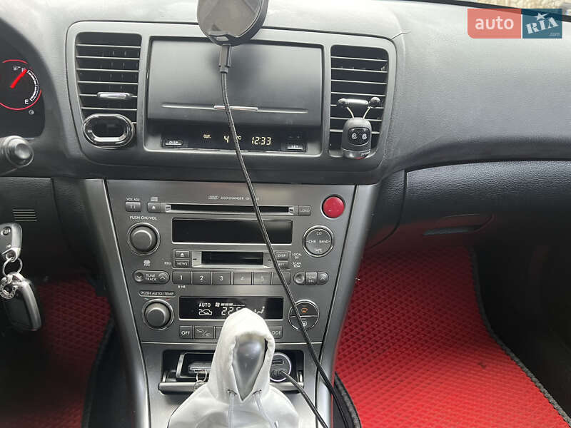 Седан Subaru Legacy 2005 в Днепре