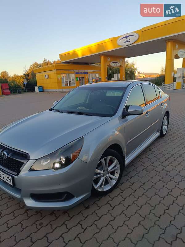 Седан Subaru Legacy 2014 в 