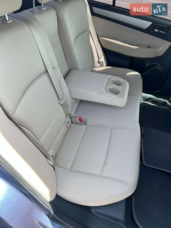 Седан Subaru Legacy 2017 в Ровно