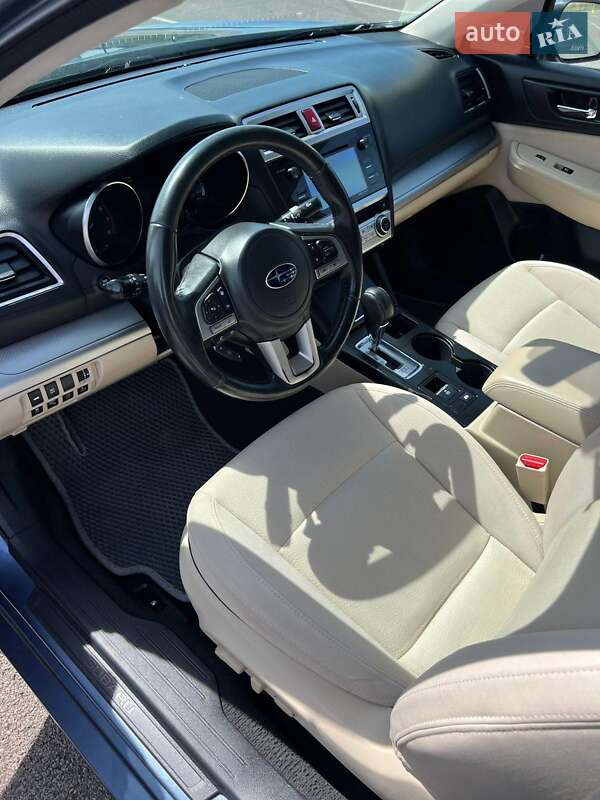 Седан Subaru Legacy 2017 в Ровно
