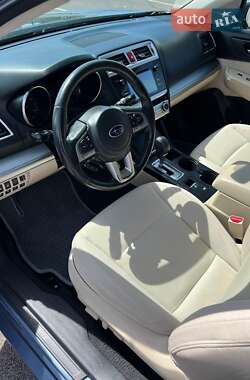 Седан Subaru Legacy 2017 в 