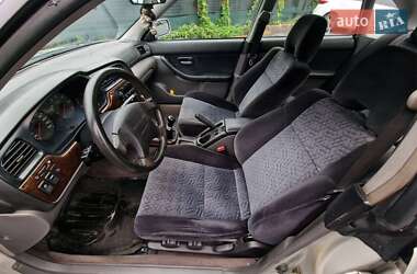 Седан Subaru Legacy 2000 в 